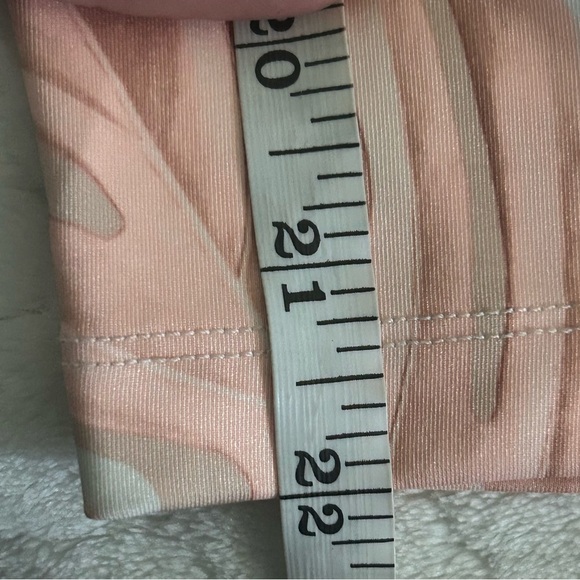Nike Dri-Fit Tan and Pink Leaf Print High Rise Crop Women’s Leggings Size XS - Picture 8 of 9